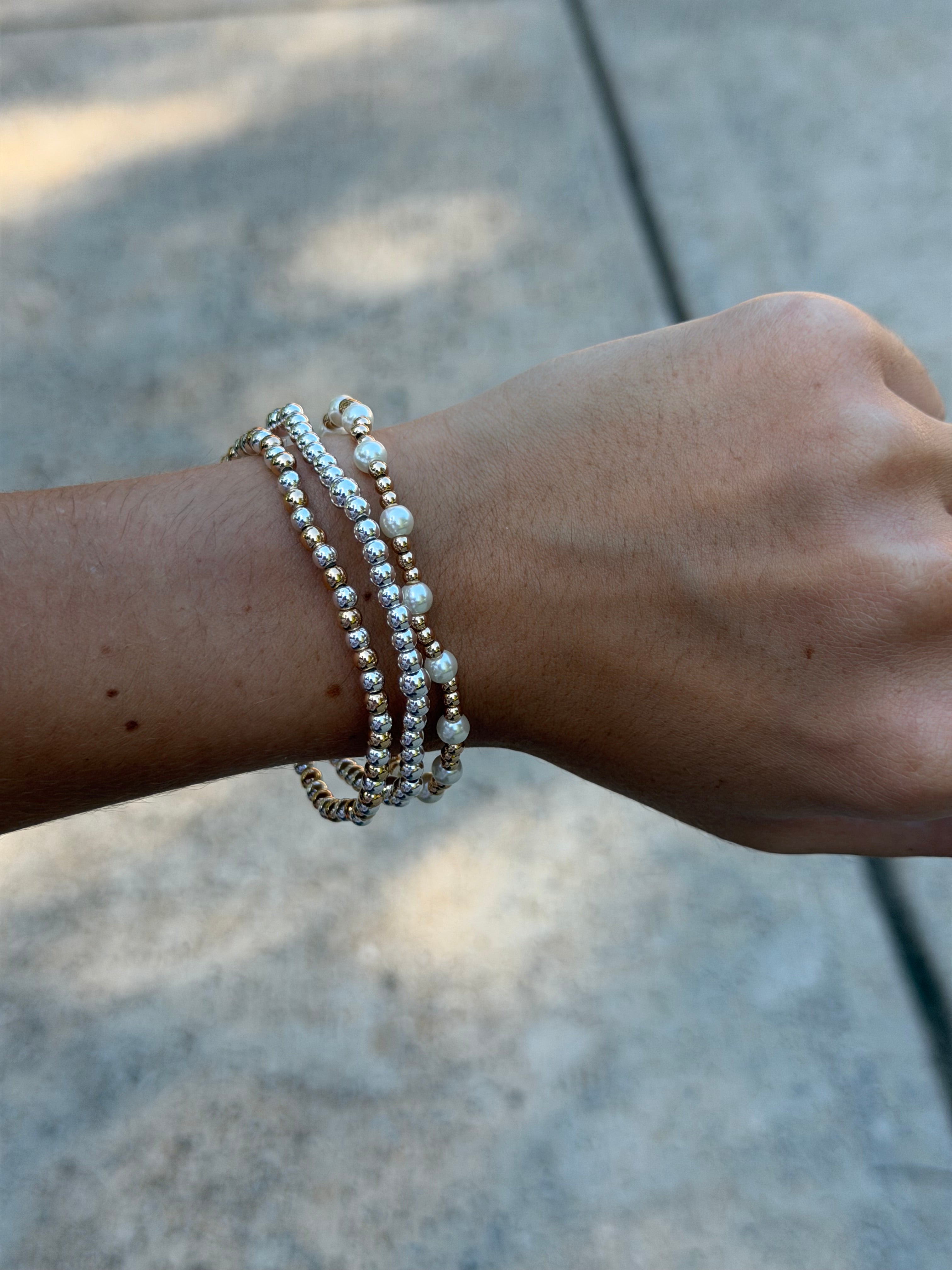 Pearl and Gold Beaded Bracelet