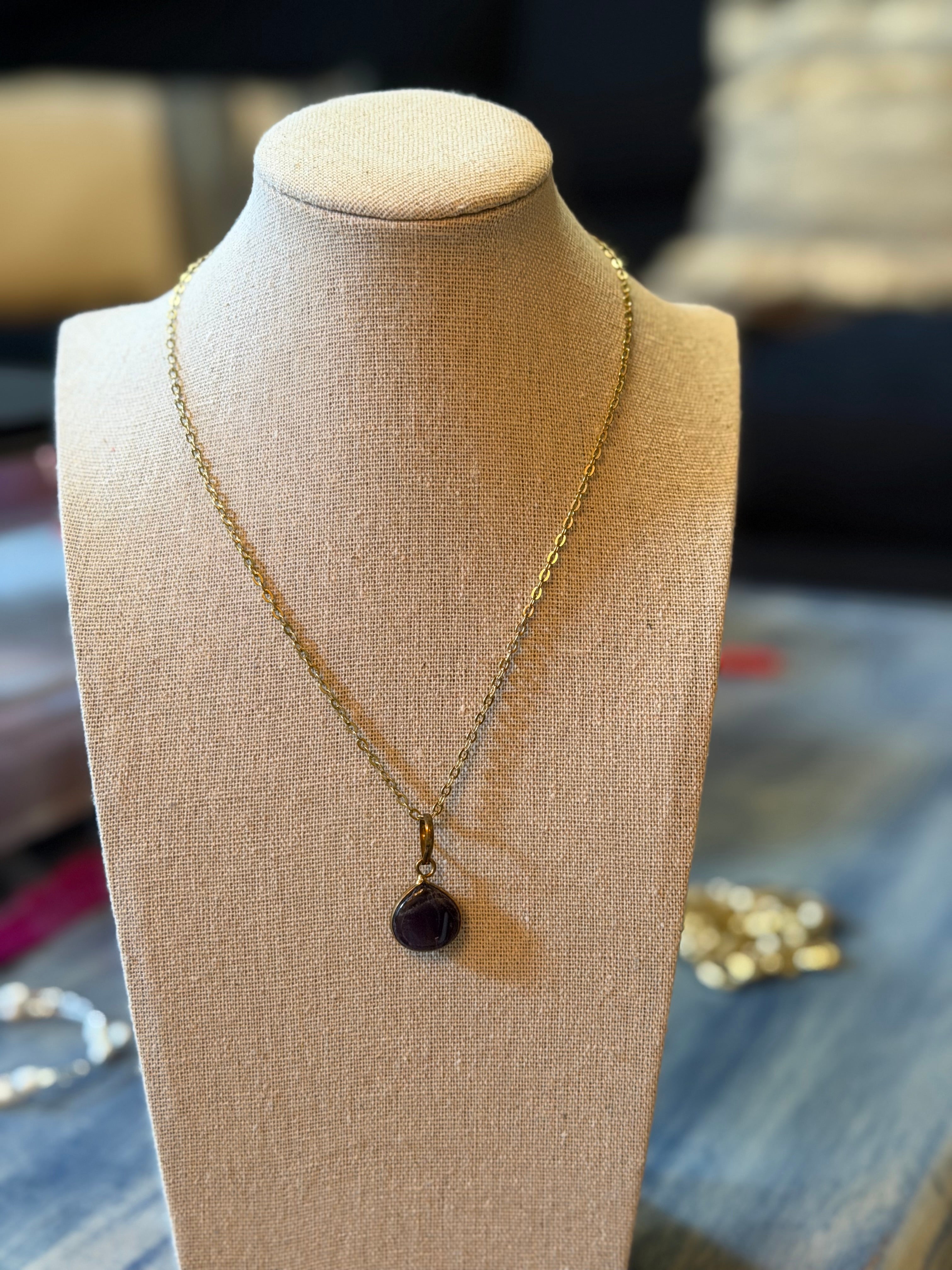 Dainty Stone Pendant Necklace