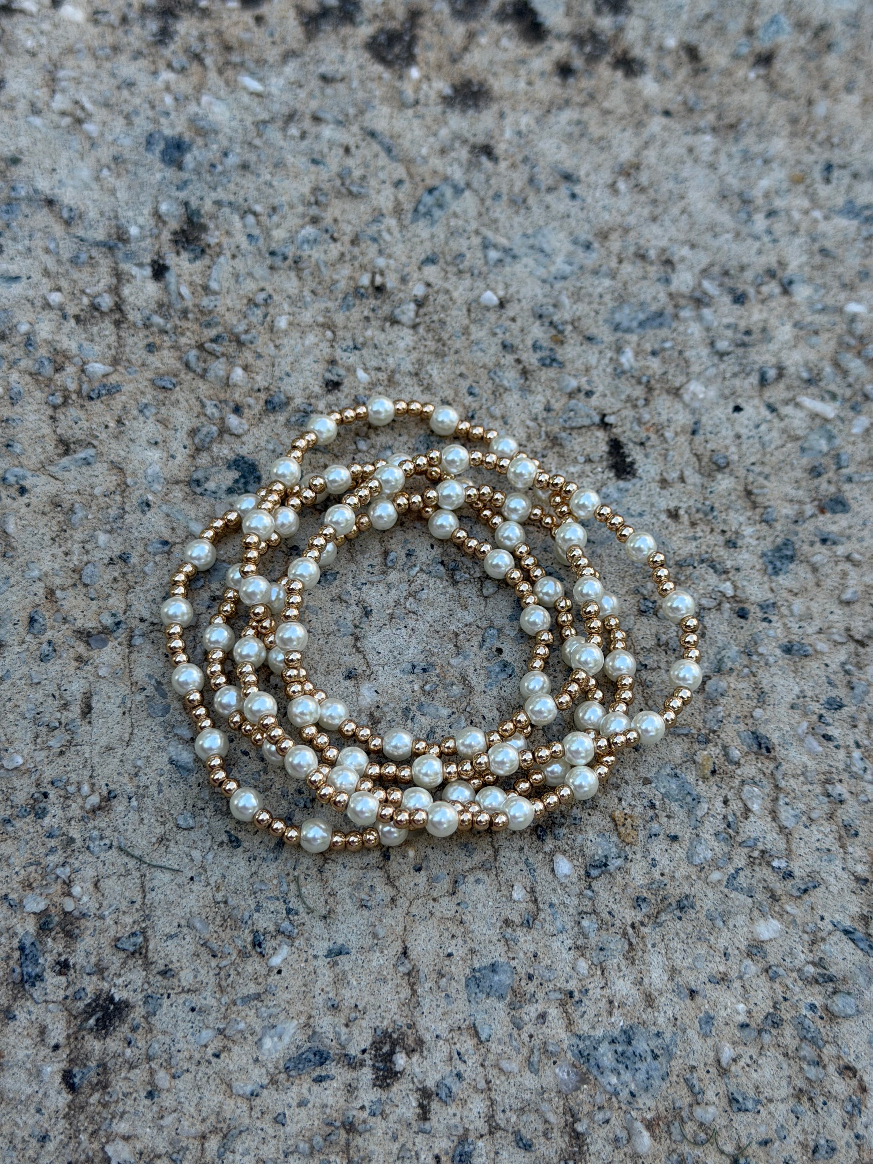 Pearl and Gold Beaded Bracelet