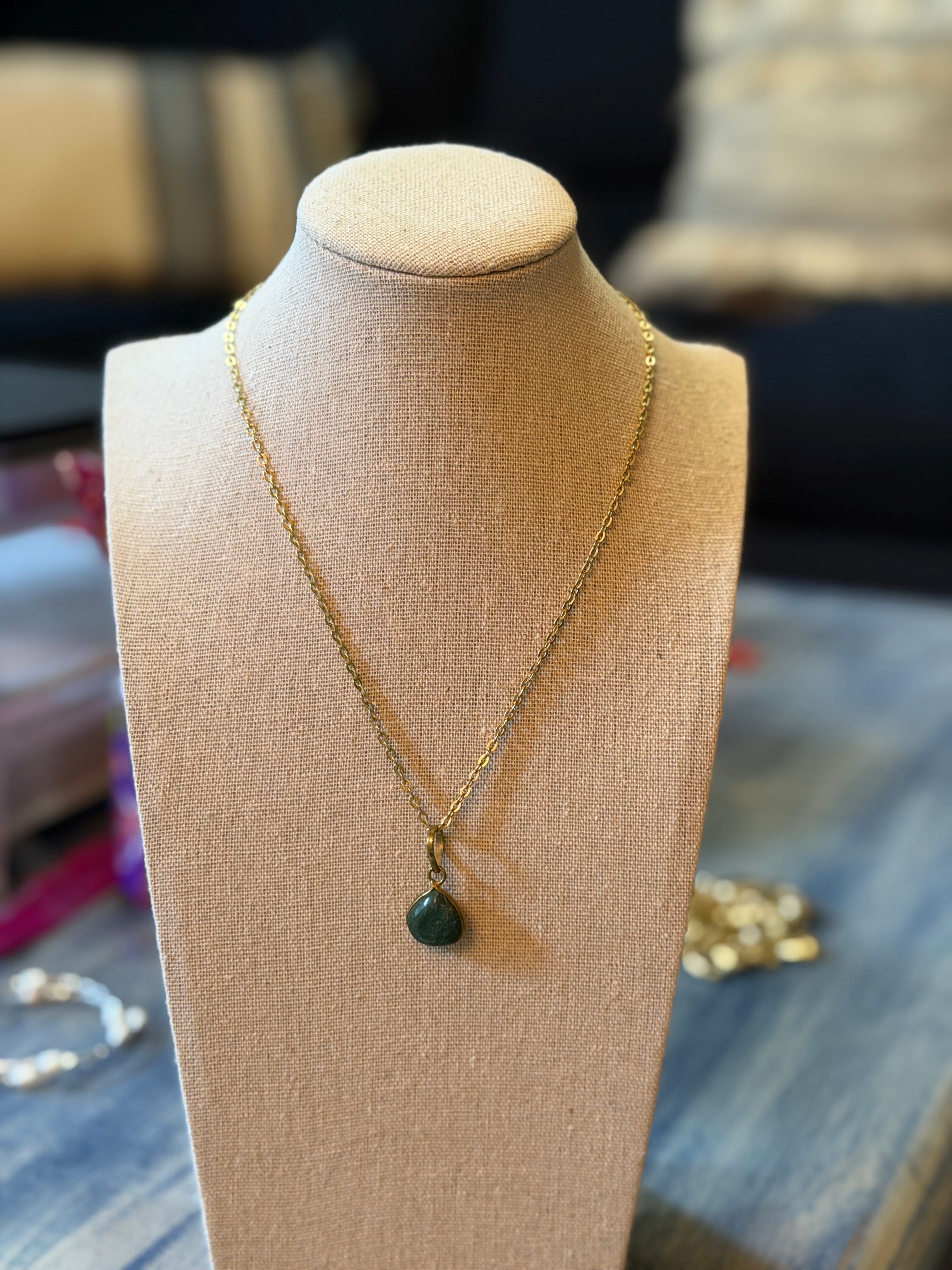Dainty Stone Pendant Necklace